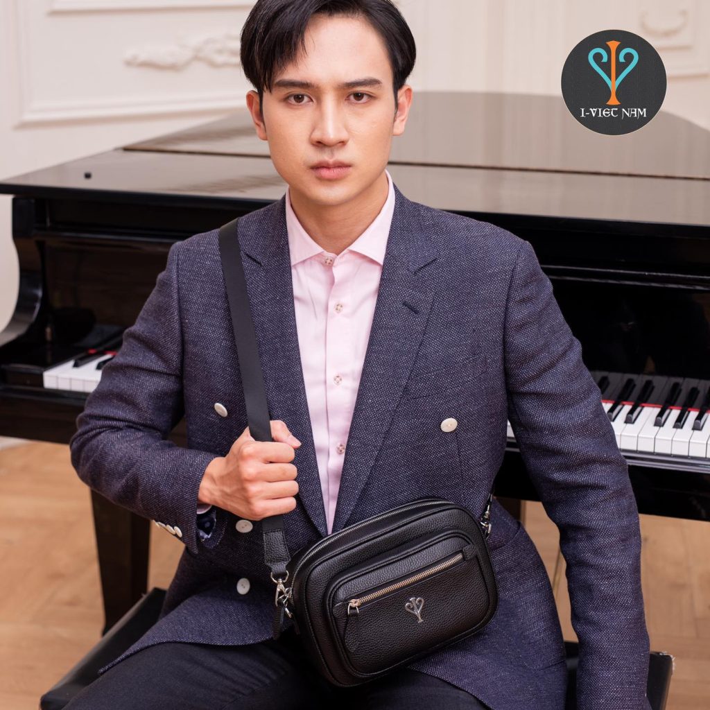 Túi Da Nam Cao Cấp IV – Phụ Kiện Đẳng Cấp Cho Quý Ông 4 481453290 122152709882561269 3661846343701849072 n