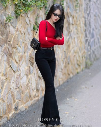 Trang Chủ 32 Alternative view of HONEY-027 Túi Da Bò Nữ Công Sở – Vẻ Đẹp Kiêu Kỳ & Tinh Tế