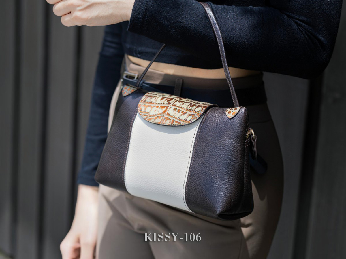 KISSY-106 Túi Xách Đeo Vai Da Bò Phối Màu Nâu Sẫm 2 KISSY-106 Túi Xách Đeo Vai Da Bò Phối Màu Nâu Sẫm - Ảnh 2